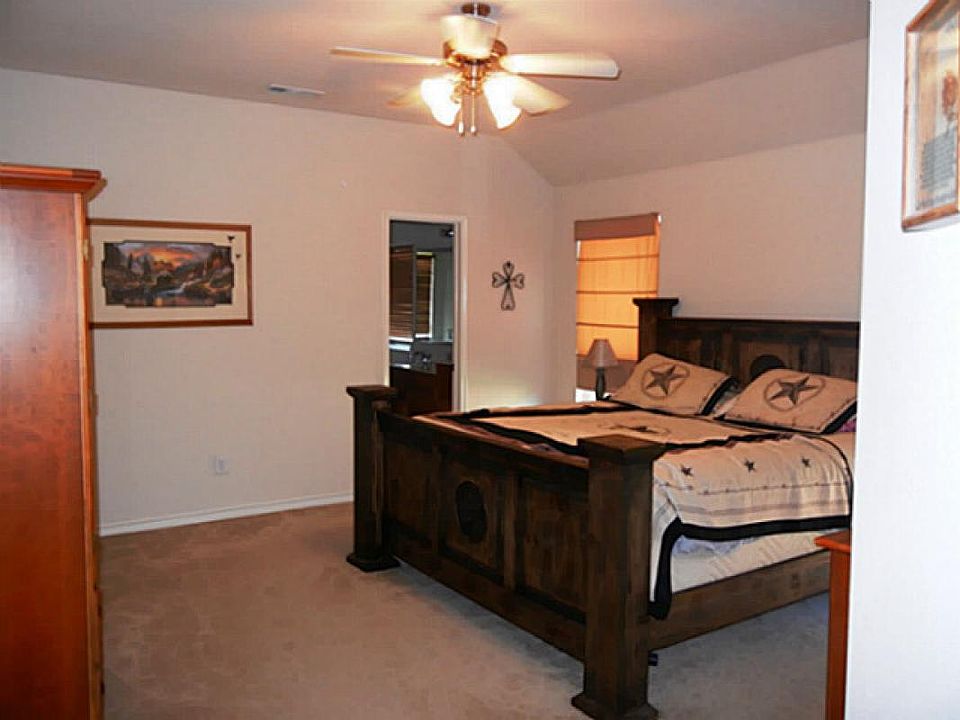 2nd image of 1107 Arthurs Ct