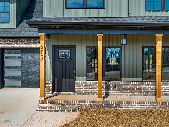 4th image of 2223 Cottontown Rd