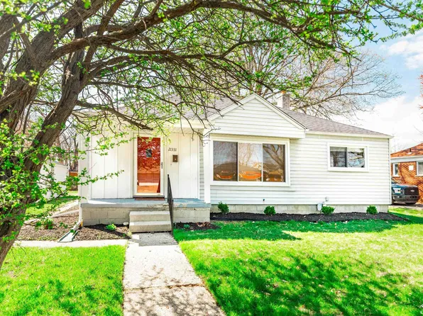 21331 Ridgedale St, Oak Park, MI 48237