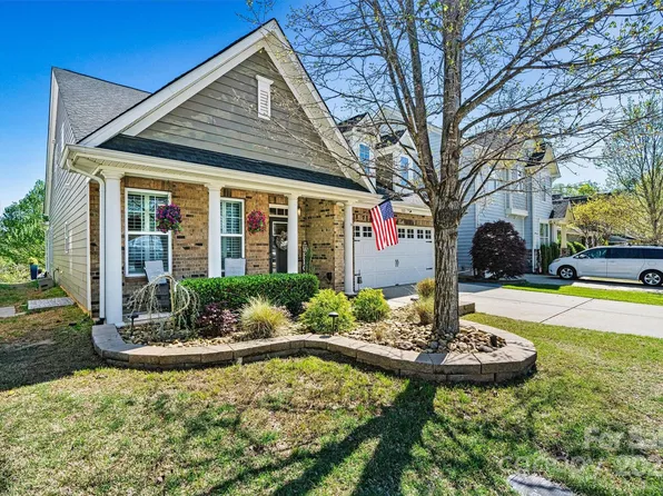 152 Blossom Ridge Dr, Mooresville, NC 28117