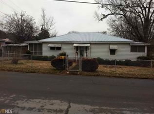 470 3rd St, Shannon, GA 30172