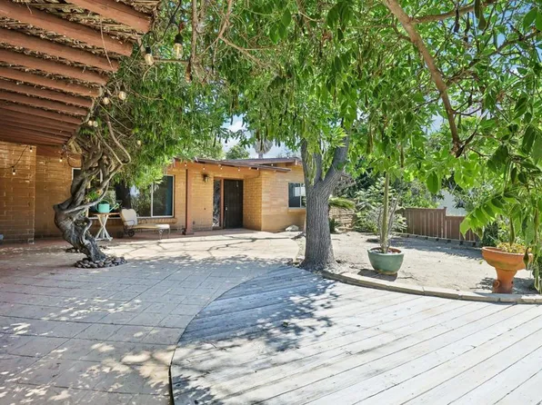 1229 Pepper Tree Ln, Fallbrook, CA 92028