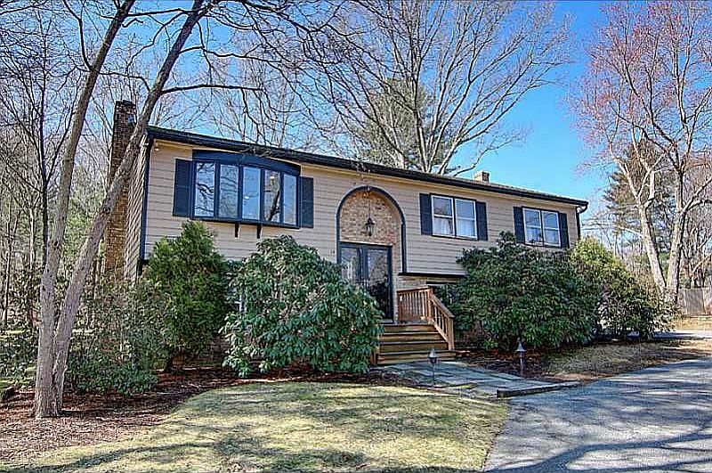 2nd image of 14 Betsy Williams Cir