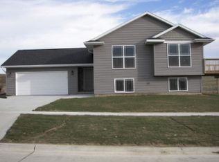 182 Kenton Way, Williamsburg, IA 52361