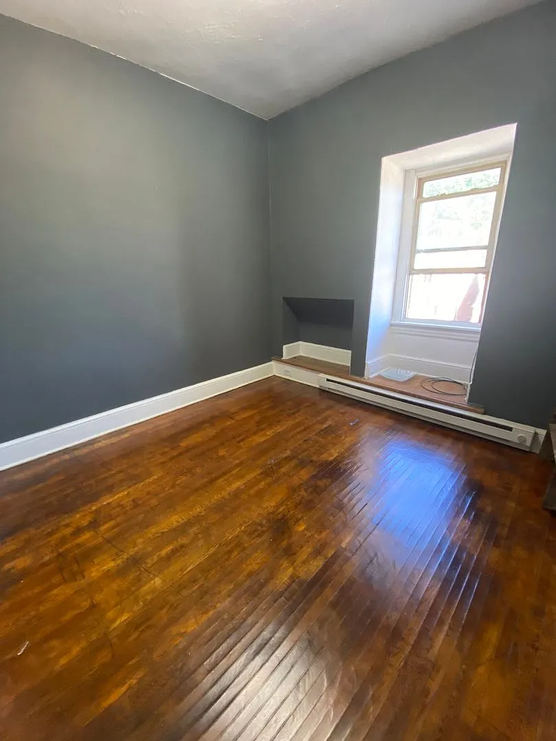 228 W Vine St — Photo 2
