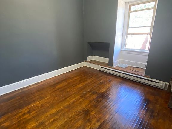 2nd image of 228 W Vine St APT 3