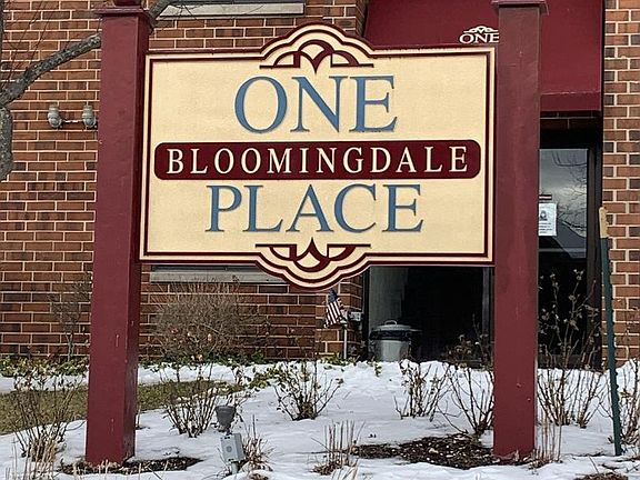 2nd image of 1 Bloomingdale Pl APT 516