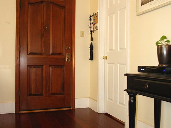 3rd image of 474 N 7th St