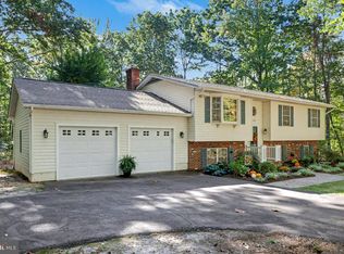 515 Walnut Dr, Fredericksburg, VA 22405