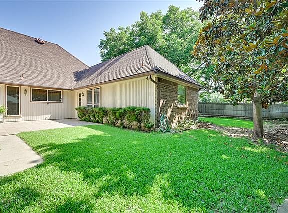 4th image of 1200 Oakmont Ct