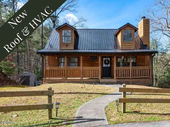 734 Country Oaks Dr, Pigeon Forge, TN 37863