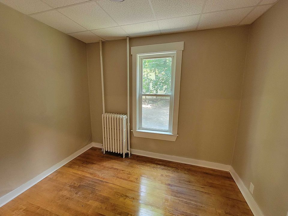 17 Horton Street Lewiston ME 17 Horton St Lewiston, ME Zillow