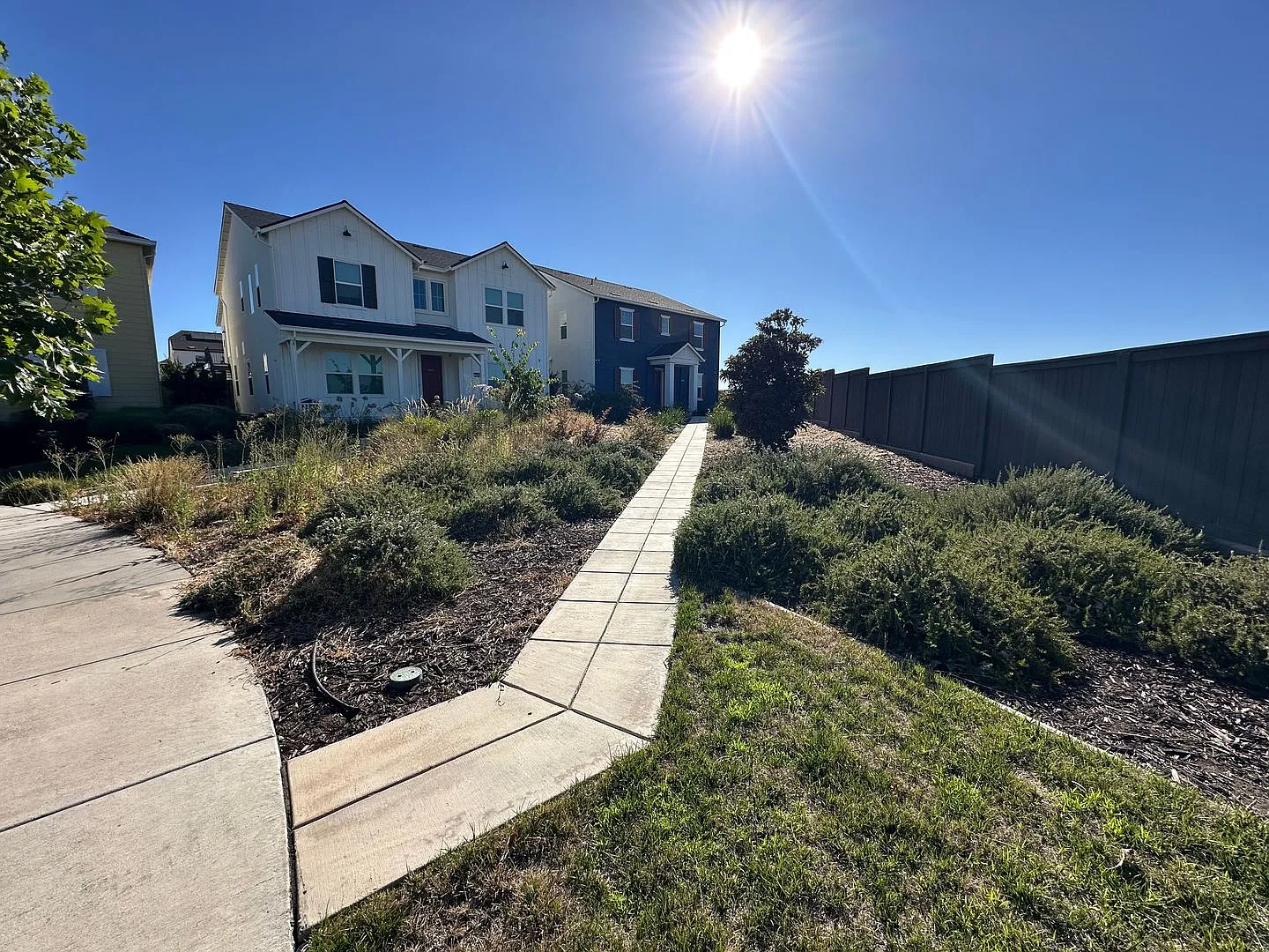 Stunning 5 Bedroom, 3.5 Bath Ellis Home / Best Property Management — Photo 3