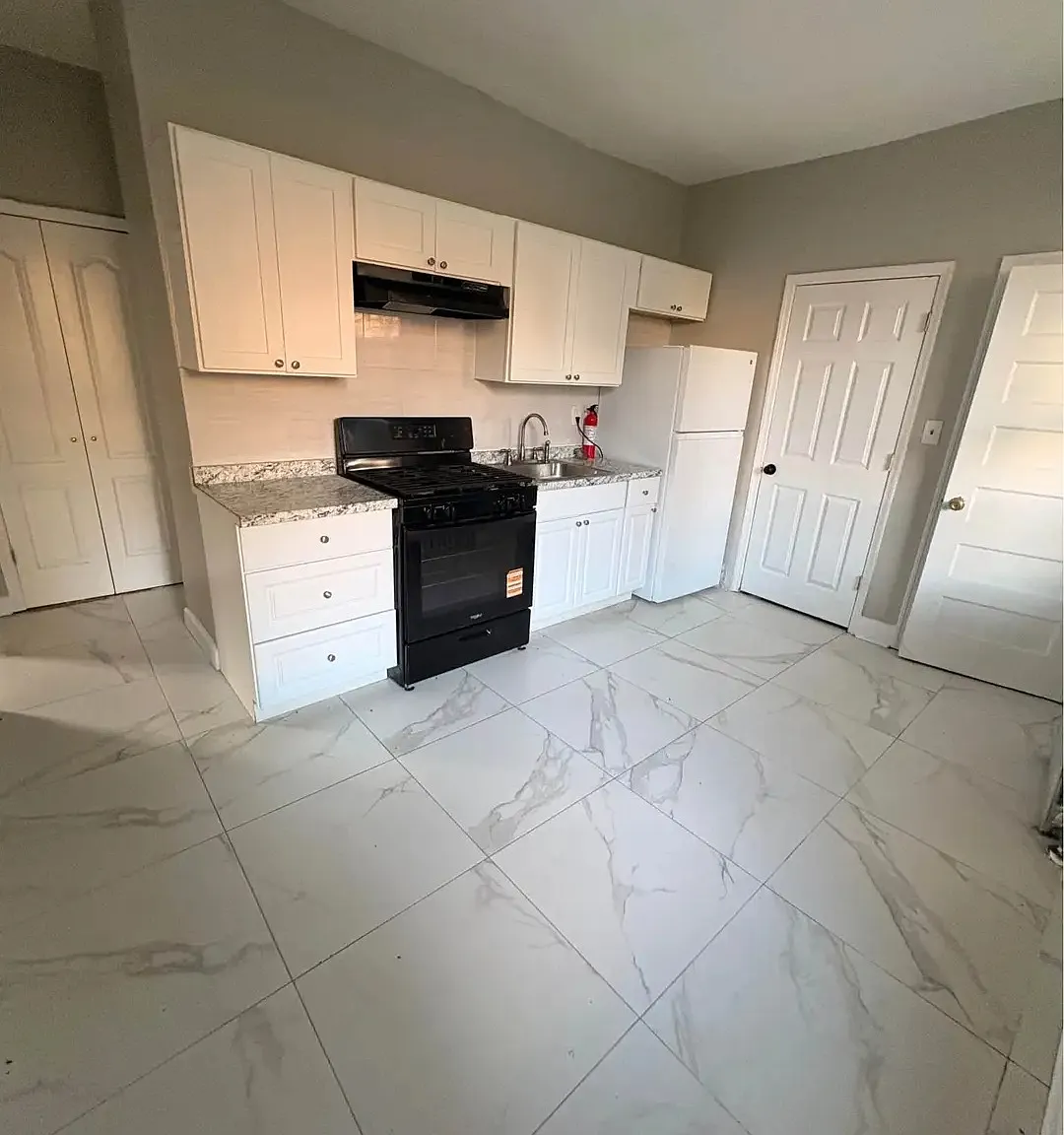 3 bed, $2,050 — Photo 2