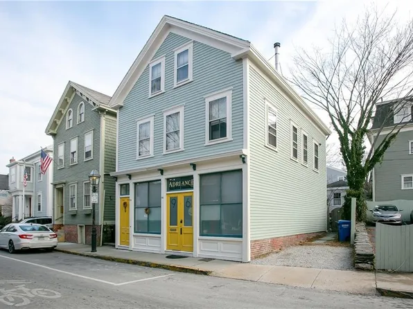 94 Spring St #2, Newport, RI 02840