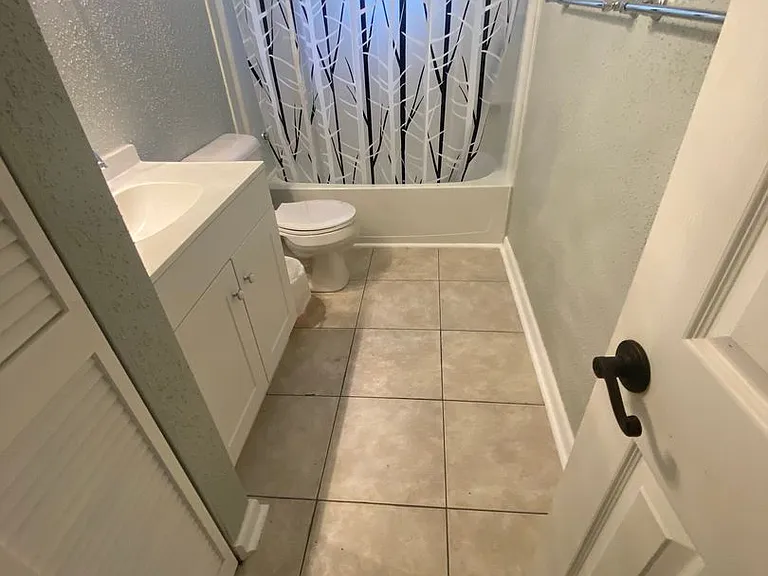 2516 McArthur St — Photo 18
