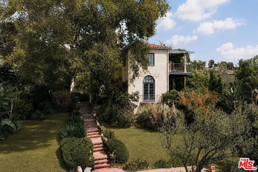 3 bed, 3.5 bath, $10,000 — Photo 1