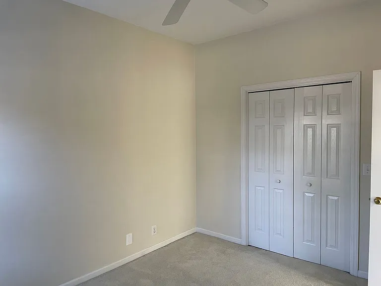 621 Riverwood Dr SE — Photo 23
