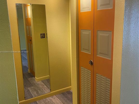 5th image of 2861 Somerset Dr APT 107