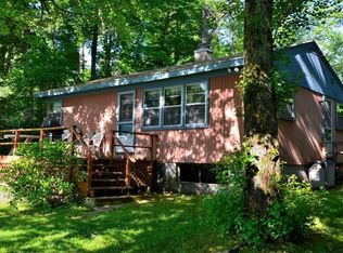 33 Lands End Dr, Tolland, MA 01034