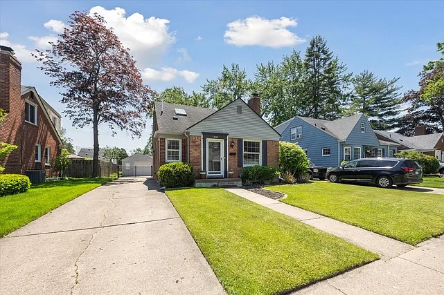 1353 Columbia Rd photo 1