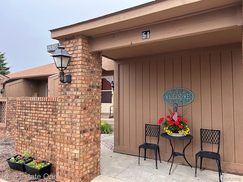 1st image of 25393 Potomac Dr