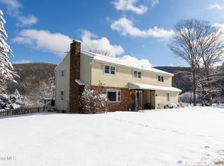 268 Devonshire Dr, Cheshire, MA 01225