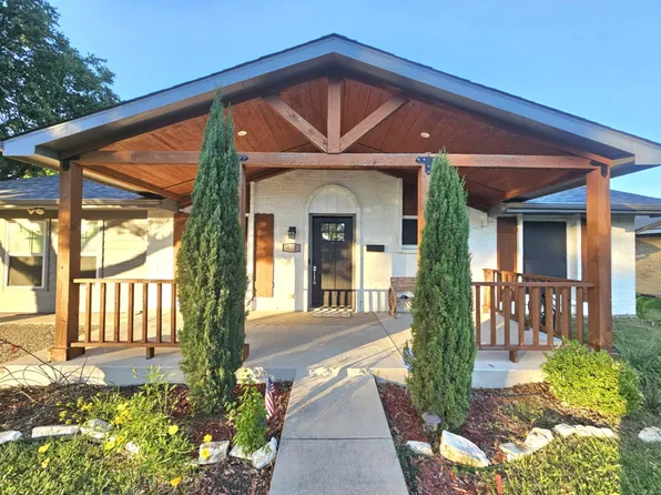 805 Greenbriar Dr, Garland, TX 75043