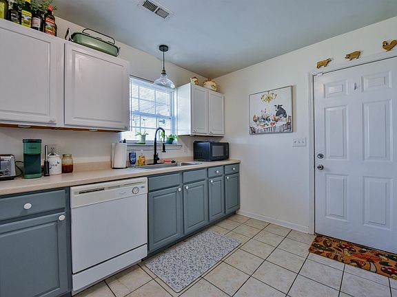 3rd image of 12657 Charles Taylor Rd