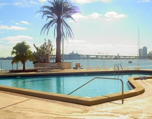 2nd image of 2121 N Bayshore Dr APT 712