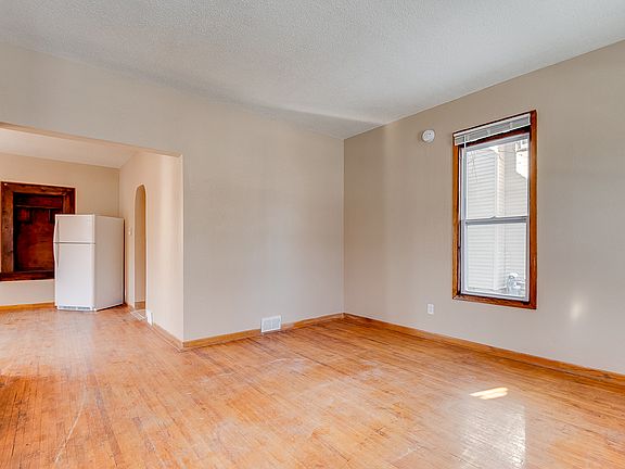 938-Wakefield-Ave-005_05012020