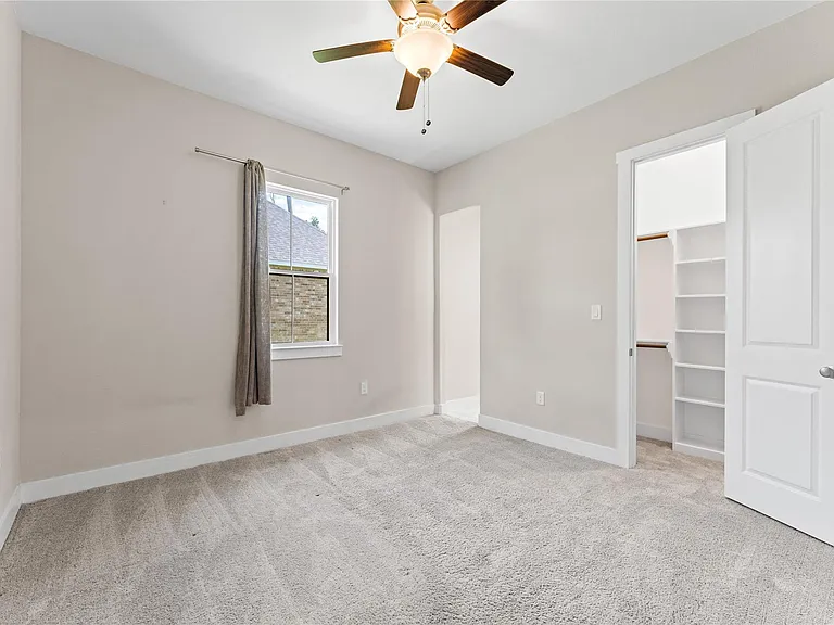2650 Fountain View St — Photo 21