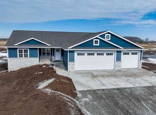 3752 Westpoint Rd, Green Bay, WI 54313
