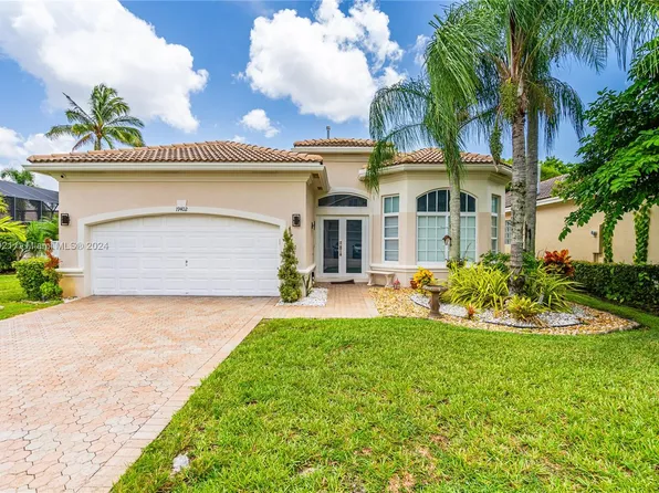 19402 SW 68th St, Fort Lauderdale, FL 33332