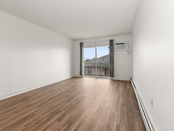 3rd image of 28 Kenmar Dr Unit 283