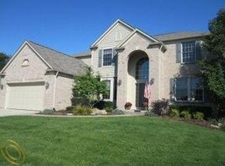 709 Enchantment Dr, Rochester Hills, MI 48307