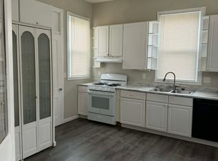 613 Saint Clair Ave, Belleville, IL