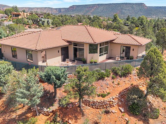 2nd image of 195 Pebble Drive