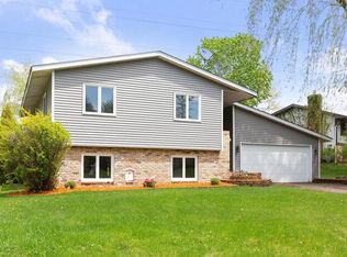 2350 Erin Ct, New Brighton, MN 55112