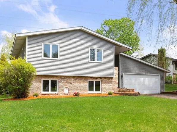 2350 Erin Ct, New Brighton, MN 55112