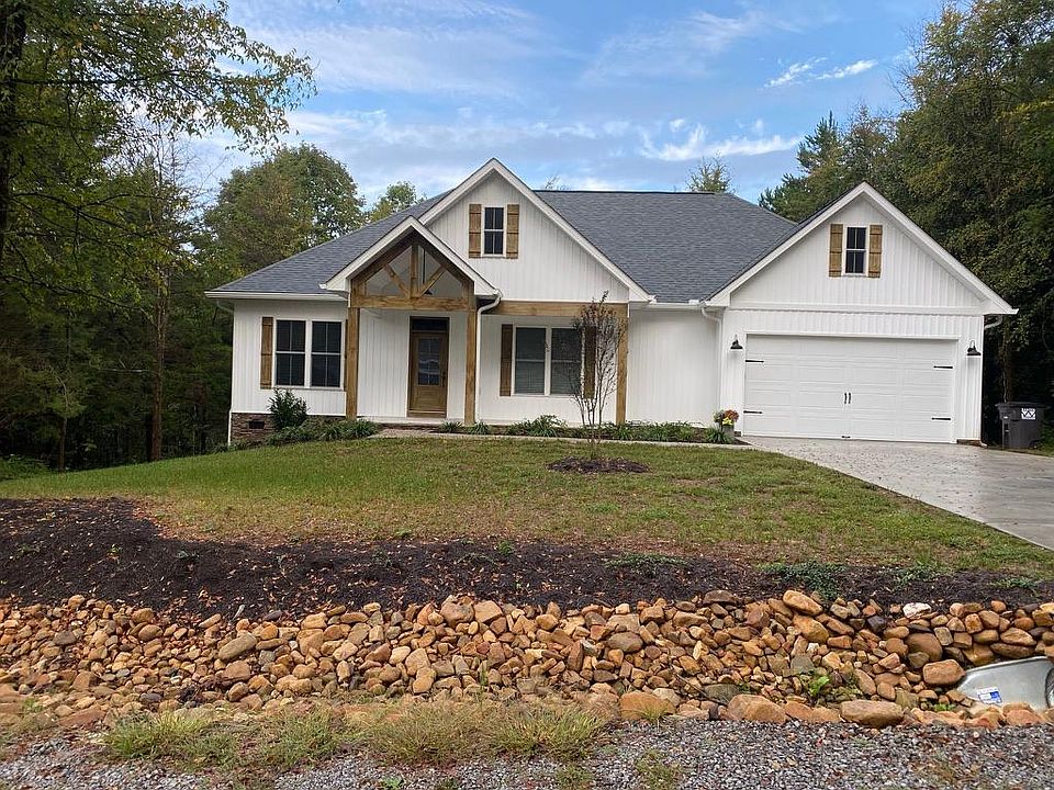 1st image of 210 Mialaquo Cir