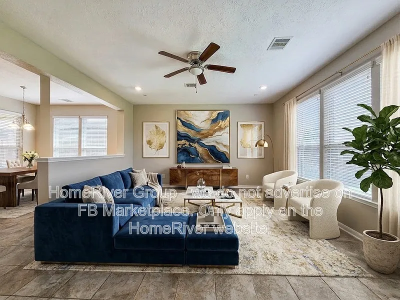3 bed, 2.0 bath, 1965 sqft, $2,195 — Photo 3