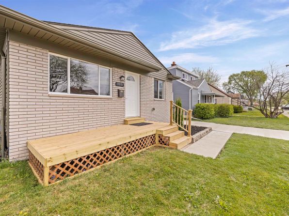 19031 Meier St, Roseville, MI 48066