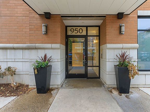 2nd image of 950 W Leland Ave APT 308