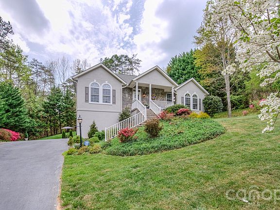 3rd image of 9 Double Eagle Dr