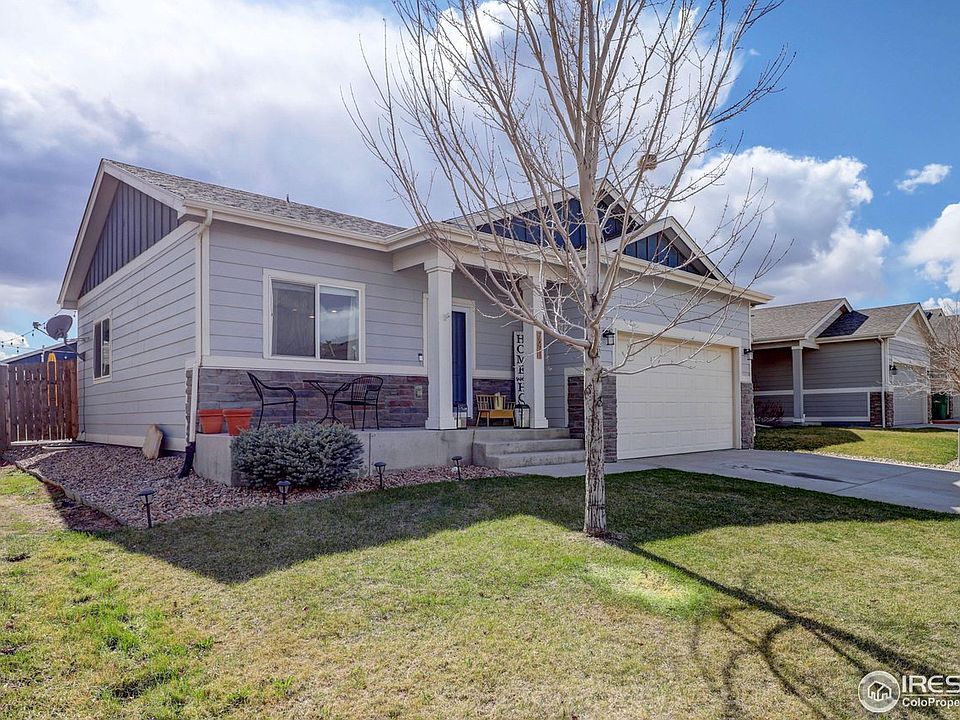 1st image of 741 Village Dr