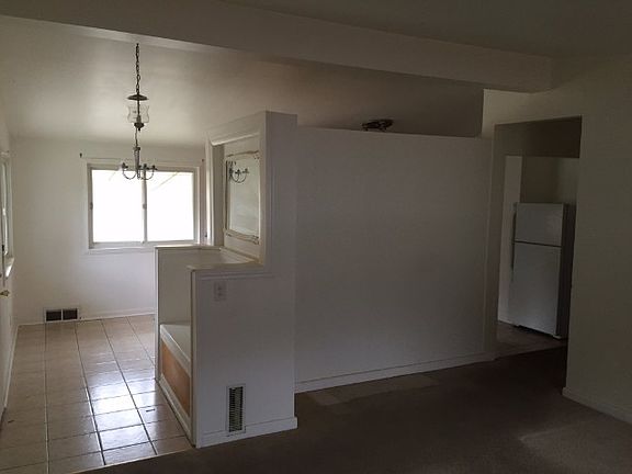 4th image of 1172 Dudley Ave