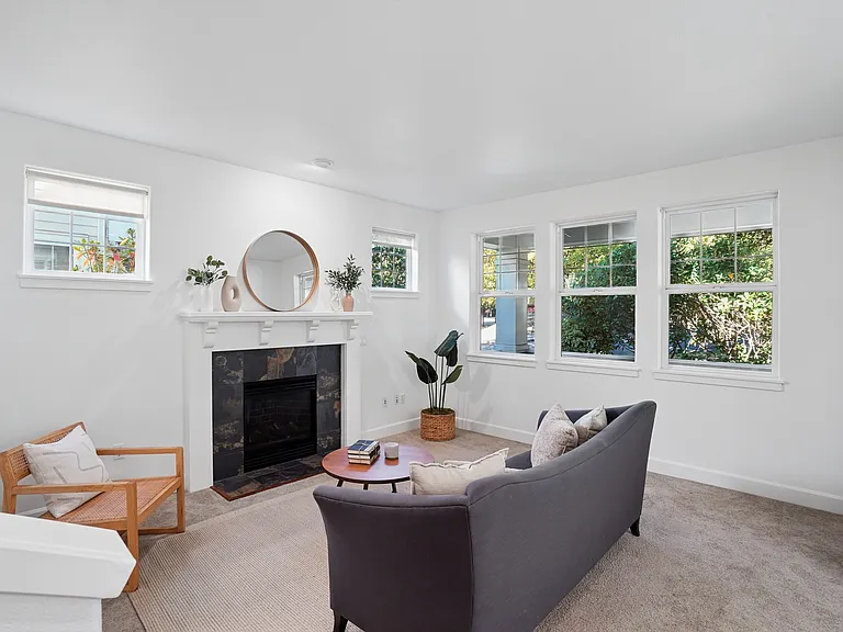 9926 NW Durrett St — Photo 5