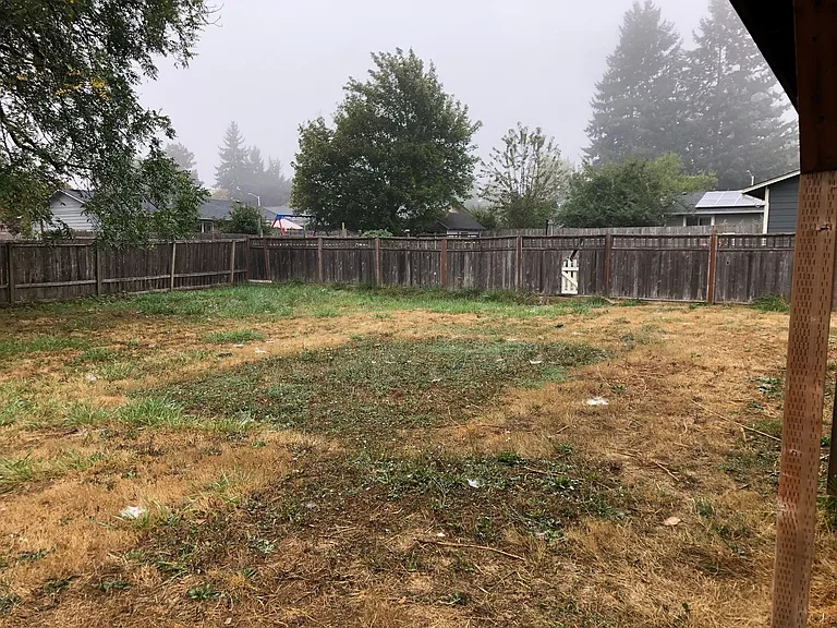 1009 N Hulet Ave — Photo 17