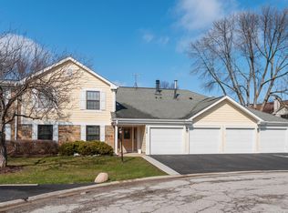 1054 Driftwood Ct #C1, Wheeling, IL 60090